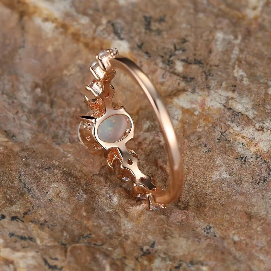Witchcraft Triple Moon Goddess Fire Opal Ring Rainbow Oval Stone Arrow Rings for Women Engagement Wedding Bands Jewelry